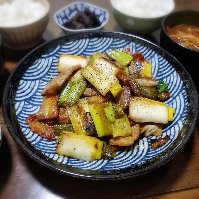 【家ごはん/献立】 ニンニクたっぷりスタミナ料理！ [レシピ]豚バラ肉とネギの甘辛炒め/ほうれん草白和え