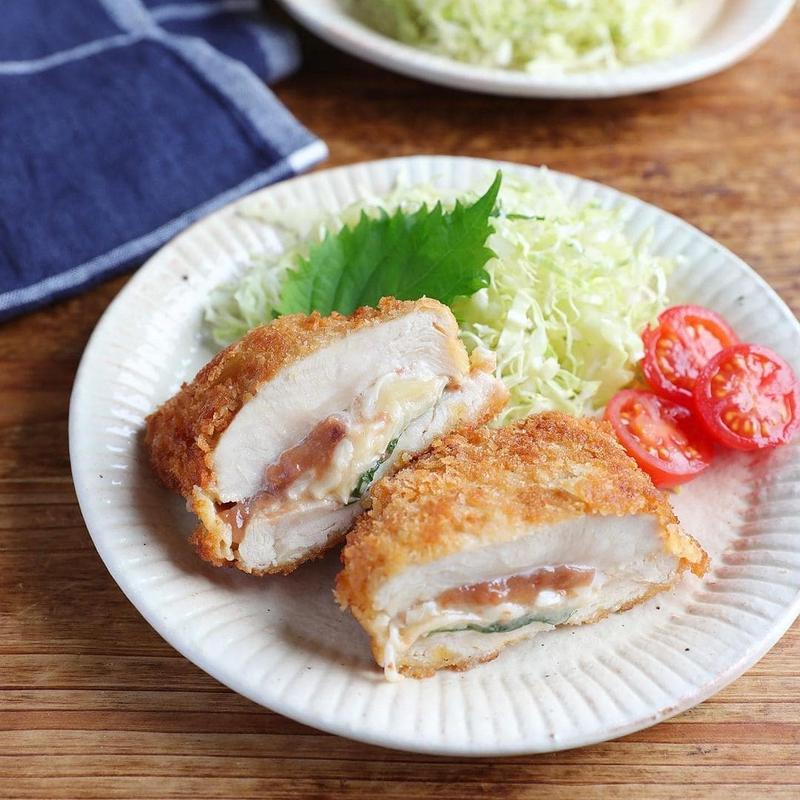 サクサクとろ～り♪しっとり鶏むねと梅肉チーズフライ