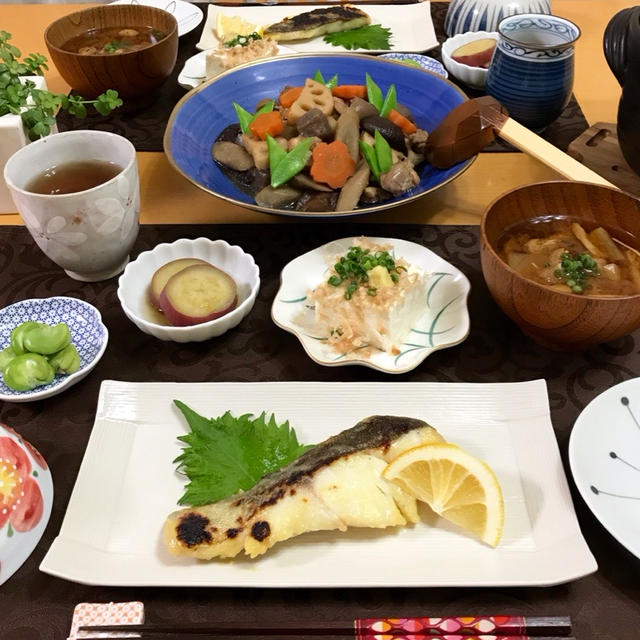 鱈の西京焼きと筑前煮。