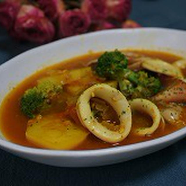 スルメイカと野菜のスープカレー