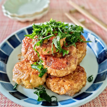 【レンコンとじゃがいものあっさり・つくね】野菜もたっぷり食べられます。