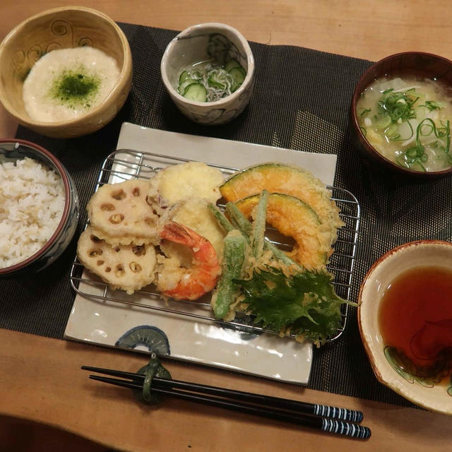 天ぷらと大和芋のとろろご飯の晩ご飯　と　ちょこっと”作り置き”♪