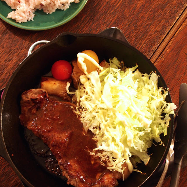 肉とめしとキャベツ！