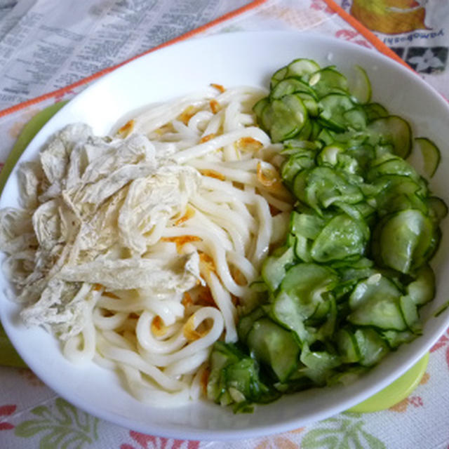 昆布酢かけきゅうり塩もみの冷やしうどん