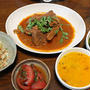 骨付きマトンで「マトンカレー」