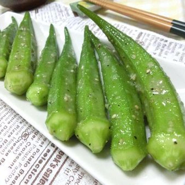 2分でやみつき副菜☆　まるごと塩オクラ