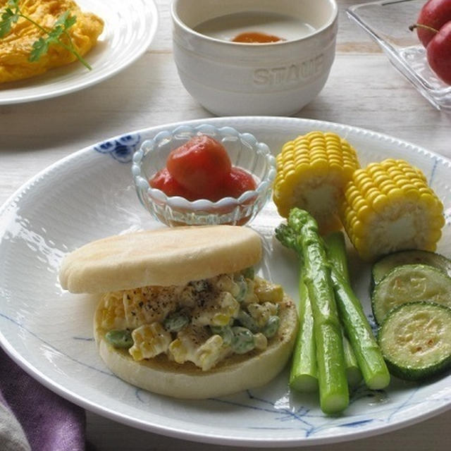 枝豆＆コーンマヨサンドと、季節野菜のワンプレート♪
