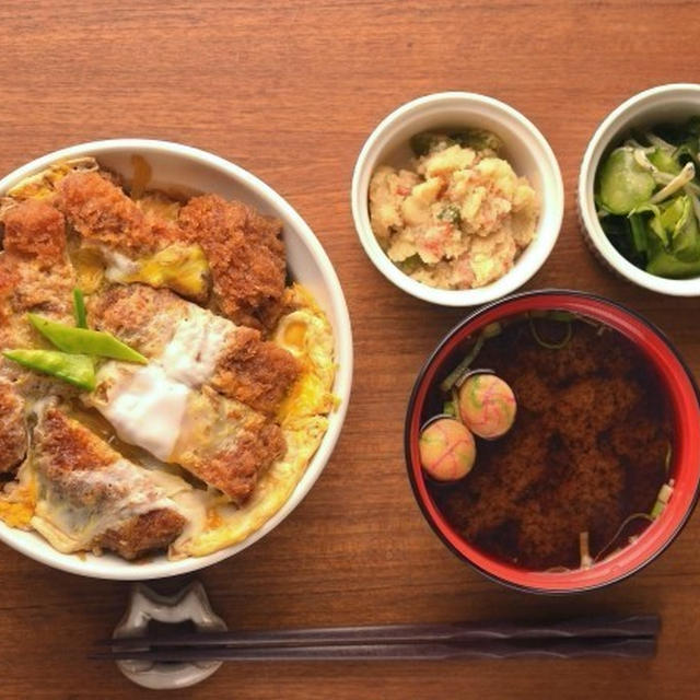 普通のカツ丼。