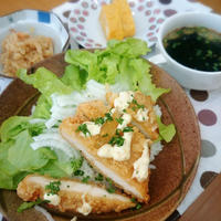 こだわり食感塩レモンでさっぱり！鶏のシャキシャキから揚げ丼♪