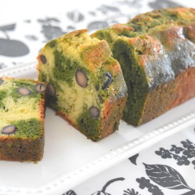 おせちリメイク♪黒豆入り抹茶マーブルパウンドケーキ♡おまけのわんこ