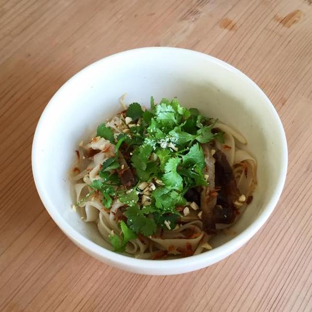 センヤイヘン（タイ風・汁なし麺）