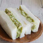 こくうま◎アボたまチキンサンド