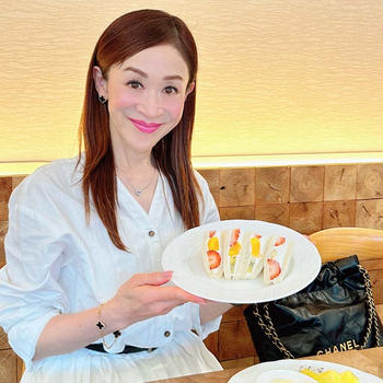 米子市美術館横のフルーツカフェサエキさんへ