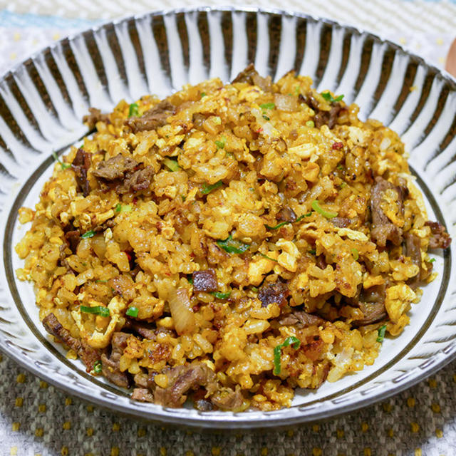 牛肉たっぷり「ソースカレー焼き飯」