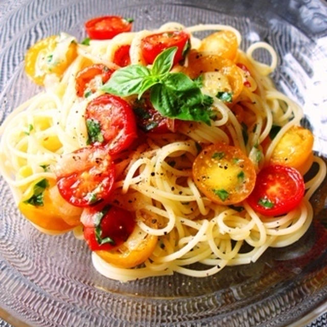 トマトとバジルの冷製パスタ