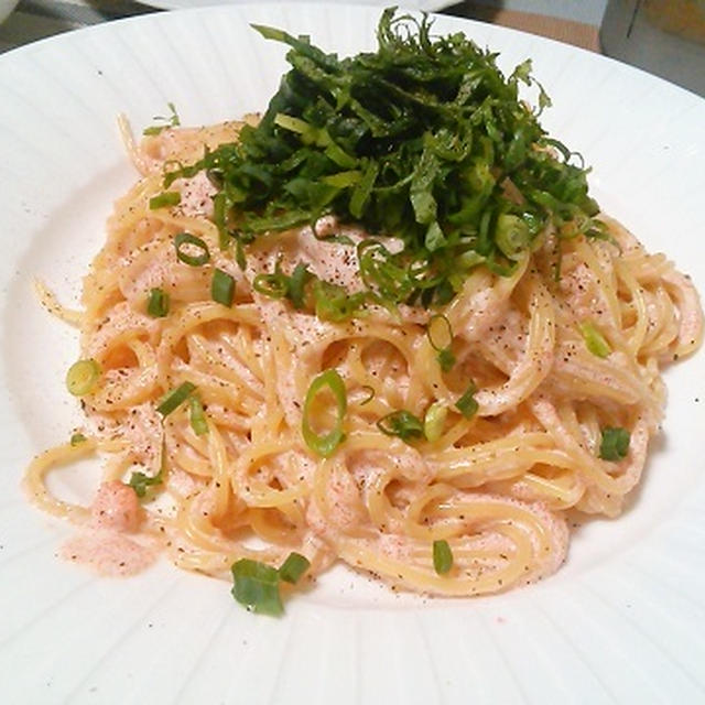 〔実家暮らし〕明太子のクリームパスタやらチキンのトマト煮込みやら。