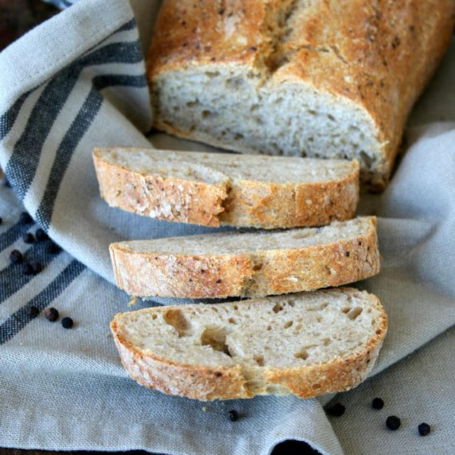 Black Pepper Artisan Bread黒胡椒ブレッド