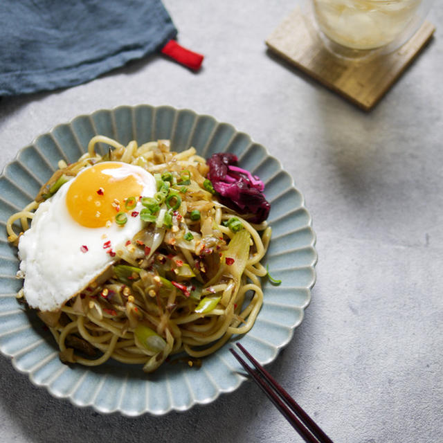 麺レシピ【ザーサイと焦がしねぎの焼きそば﻿】