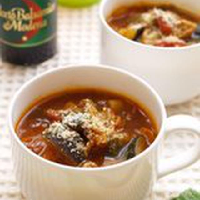 りんごとバルサミコのチキンカレースープ