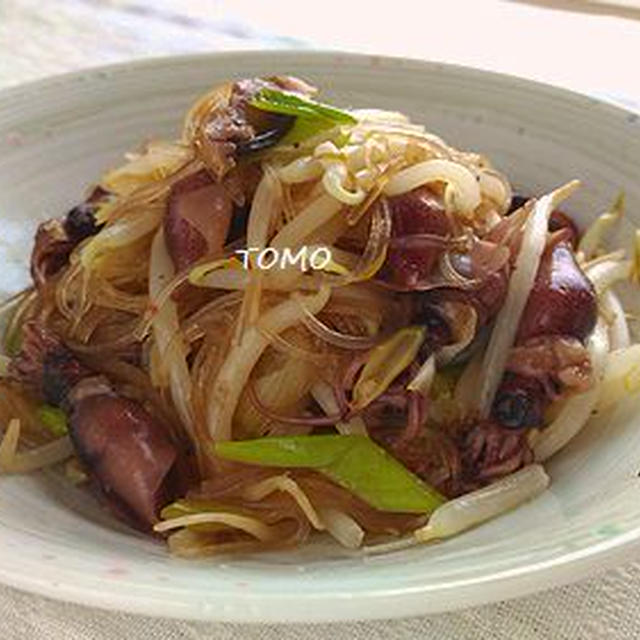 韓の食菜チャプチェ　de　もやしとホタルイカのチャプチェ