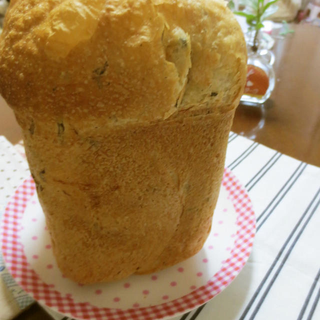 簡単☆ＨＢで♪春菊とハーブソルトの食パン