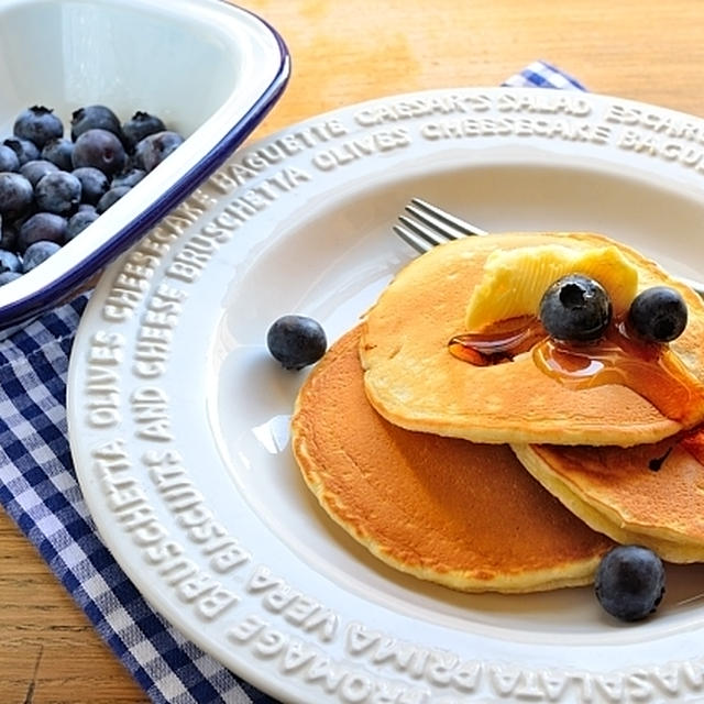 ホットケーキミックスを使わない　手作りパンケーキ／Blueberry pancake