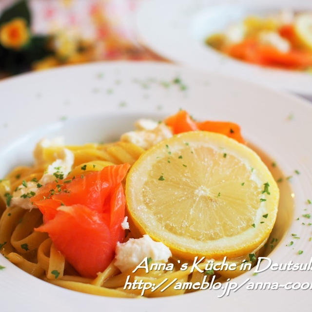 【主食】夏にさっぱりお洒落に！塩レモンとスモークサーモンのレモンパスタ♡
