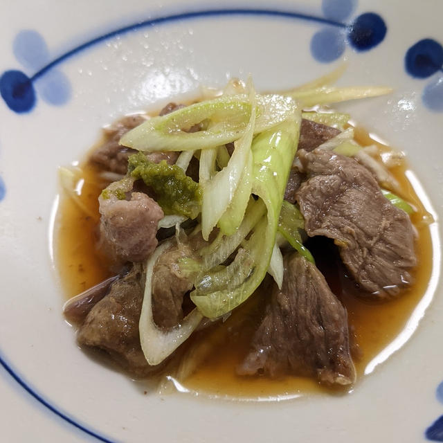 【牛すじ肉の葱ポン酢和え】さっぱりしていて、美味しいよ。