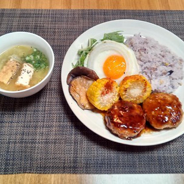 野菜も一緒に焼いて味変☆照り焼き豆腐ハンバーグ♪☆♪☆♪