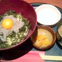 青海苔と生しらすたっぷり！生姜醤油でいっただっきまーす♪神田「麹蔵」の生しらす丼ランチ