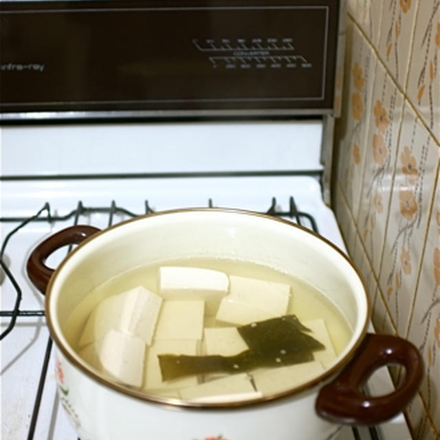 豆腐だけの湯豆腐。