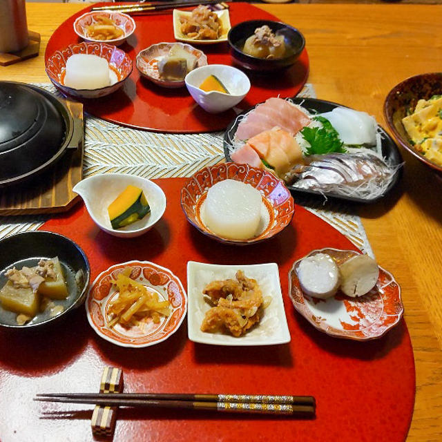 高野豆腐のたまごとじ、海鮮山芋鉄板と小鉢６品で晩酌