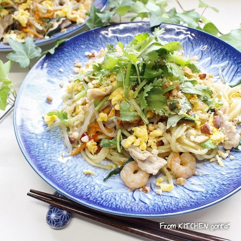 残り野菜で作る‼︎タイの味★パッタイ風焼きそば♬