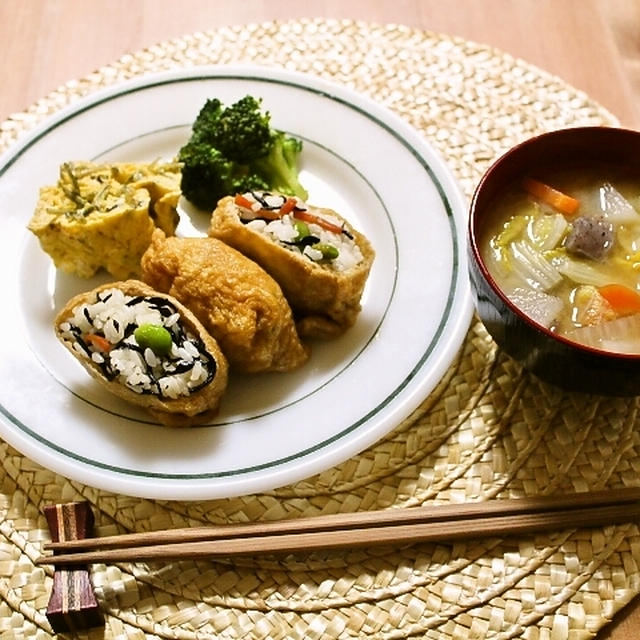 一人飯〜稲荷寿司ワンプレート