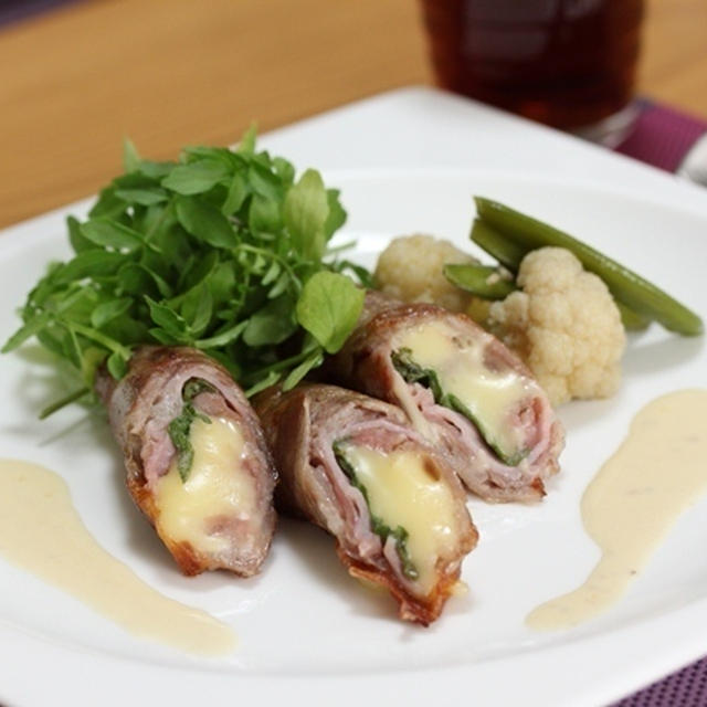 ■豚肉のチーズ巻き　ちょっとサルティンボッカ風