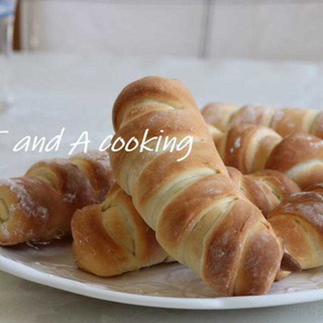 簡単で美味しいパンレシピ　子供と作るソーセージ巻きパン