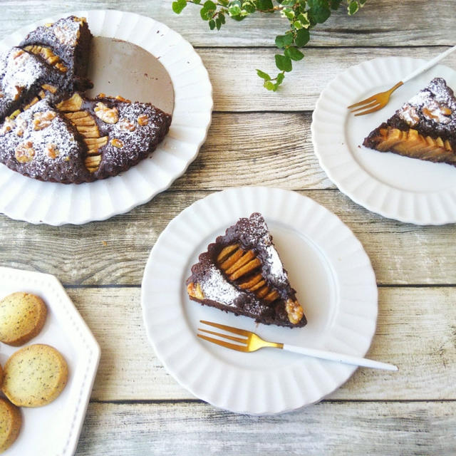 洋梨とくるみのチョコレートケーキ／初めて加工する栗