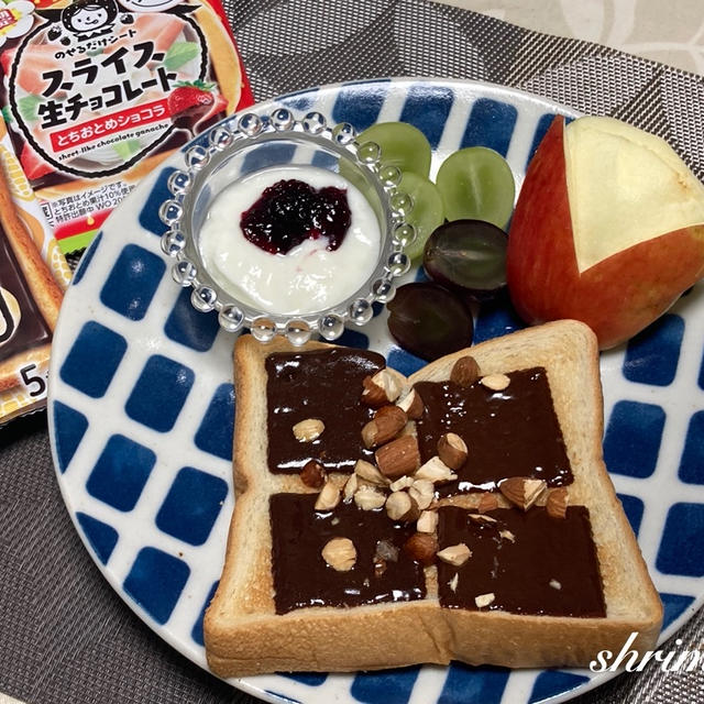 スライス生チョコレートのっけトースト