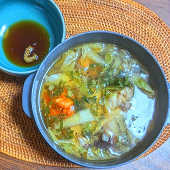 鶏だし旨塩鍋  と 鍋の残りで中華丼