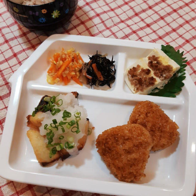 塩鯖揚げのおろし添え