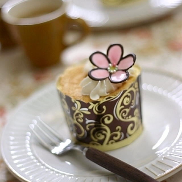 ふわふわシフォンと、お花チョコ