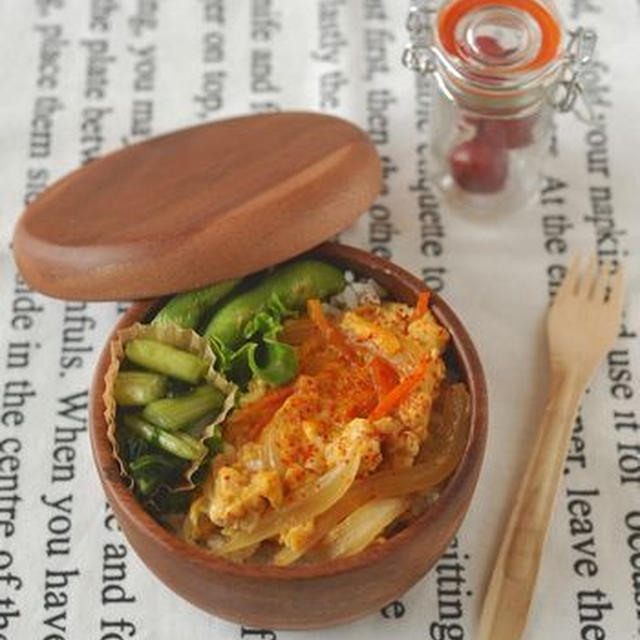 ママ弁「卵丼のお弁当」