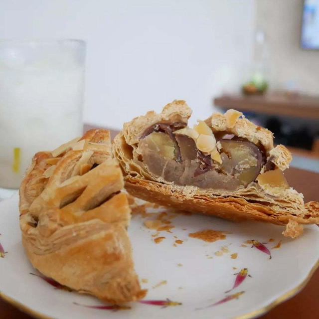 LAWSONウチカフェ、ごろっと栗のマロンパイ#食べたくなる秋の限定商品