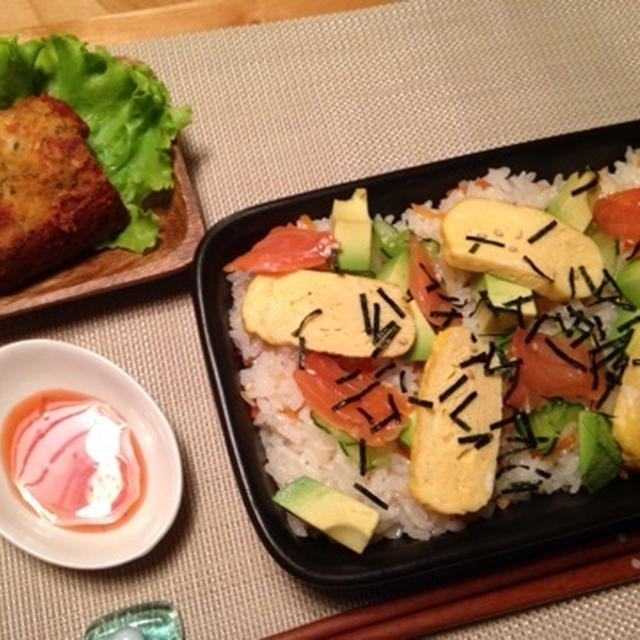 チラシ寿司＆えびメンチパン
