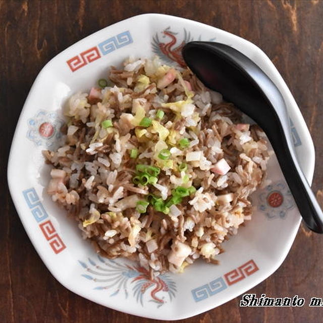 残り物の消費に！和風蕎麦めし