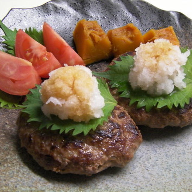 ハンバーグ　和風おろしとデミグラスソース