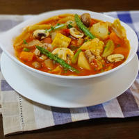 鶏肉と野菜をたっぷり食べる ミネストローネ風スープ