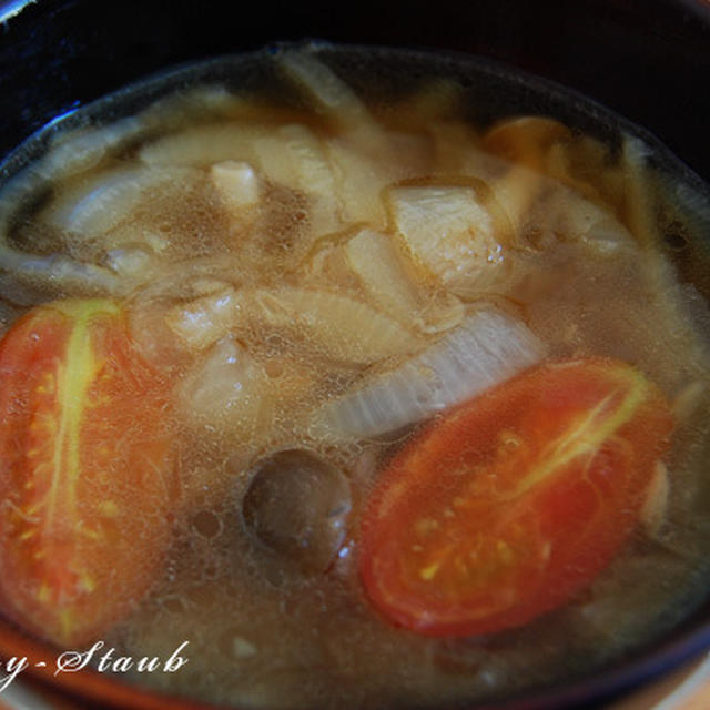 staubレシピ~しめじとトマトのオニオンスープ~