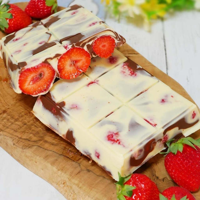 子どもと作ろう！フレッシュいちごのチョコバーク