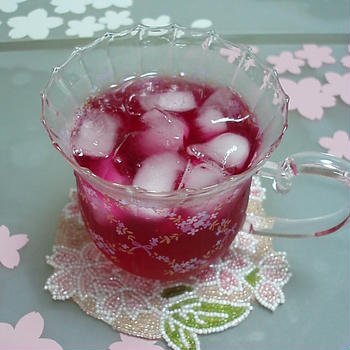 初めて紫蘇ジュースを作りました♪